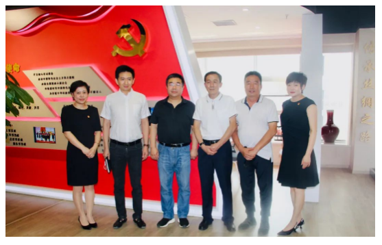 河東區(qū)政法委、春華街領(lǐng)導來到永誠世佳開展對企服務活動
